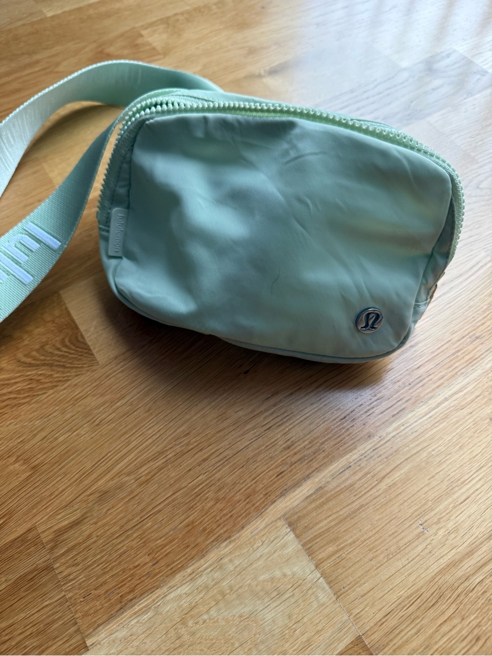 lululemon athletica Pale Mint Green Belt Bag